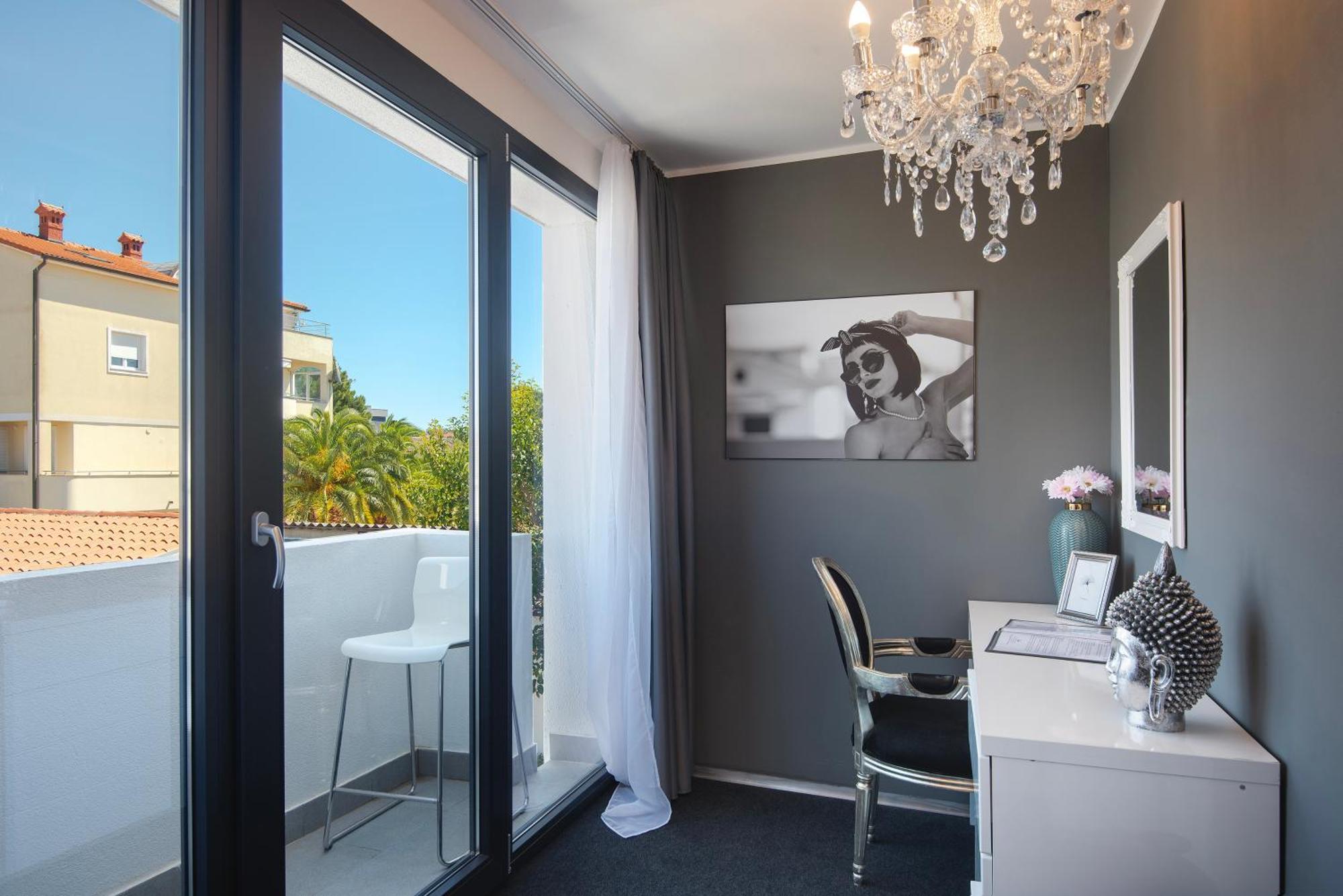 Boutique Hotel Chevalier By Bura Hotels - Adults Only Medulin Exterior photo